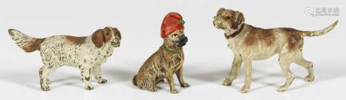 Drei Miniatur Hundefiguren Wiener Bronze, farbig b…