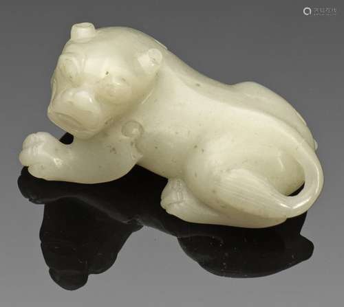 Jade Figur eines Fo Hundes Helle, seladongrüne, le…