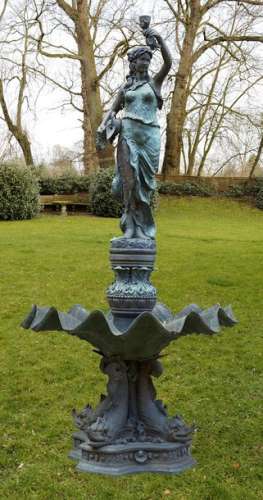 Imposanter Belle Epoque Parkbrunnen Bronze, dunkel…