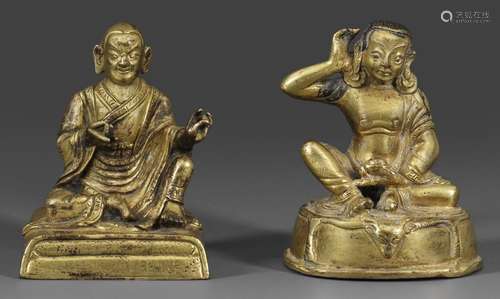 Zwei Sinotibetische Mönchsfiguren des Tsongkhapa B…