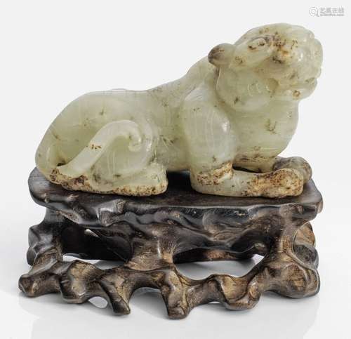 Jade Figur eines Tigers Helle, seladongrüne Nephri…