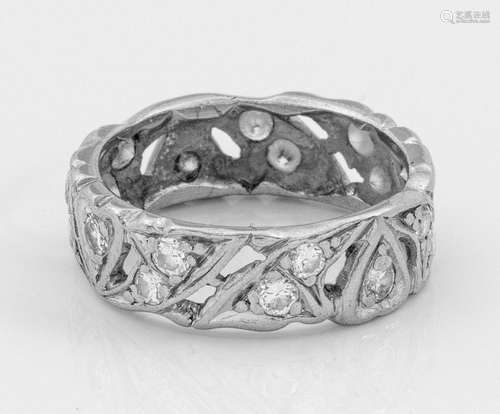 Memoryring mit Brillantbesatz Platin. Umlaufend be…