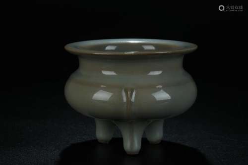 A nice colour LongQuan glazed tripod censer