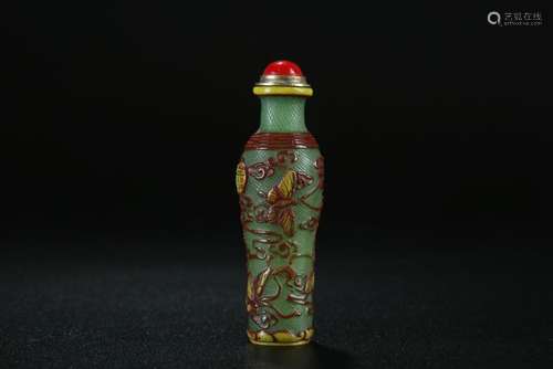 19th C. triple colour peking glass snuff bottle