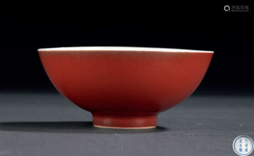 清雍正 红釉碗