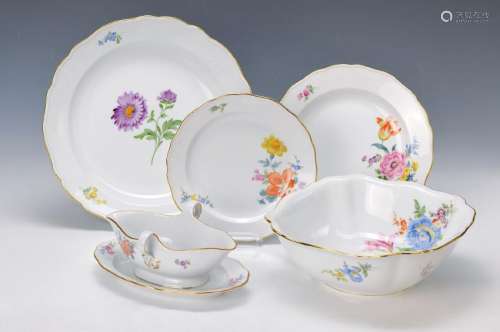 dinner set, Meissen, 20th c., painting of bouquets of
