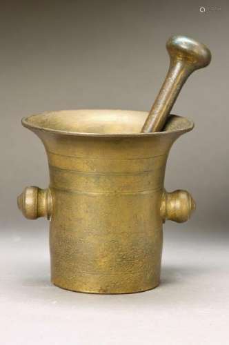 Mortar with pestle, German, around 1820-30, Bronze