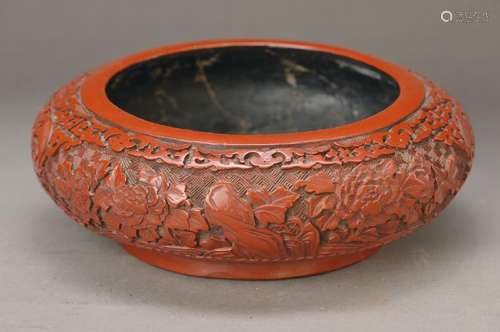 red lacquer-bowl, China, around 1880, floral embossed