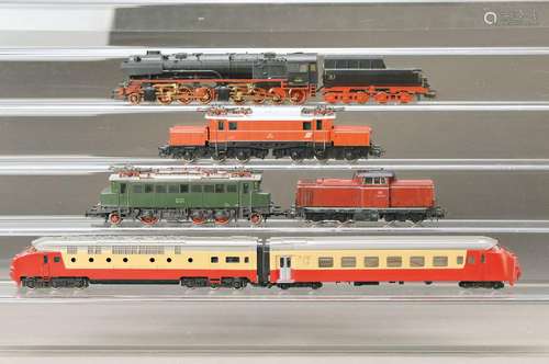 Märklin: 9 Locomotives, gauge exactness HO, TEE-railcar