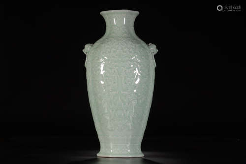 A CELADON GLAZE VASE WITH FLORAL AND BEAST PATTERN