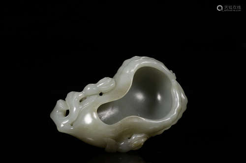 A HETIAN JADE PEN WASHER OF BERGAMOT