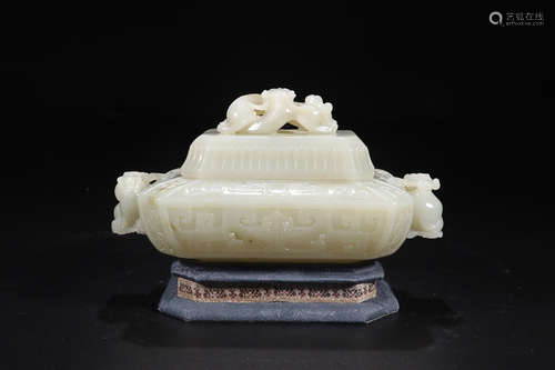 A HETIAN JADE SQUARE CENSER WITH DOUBLE BEAST PATTERN