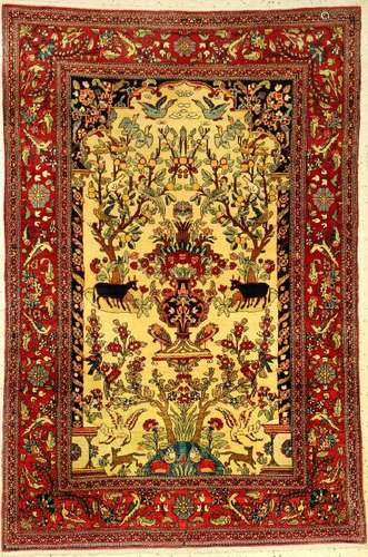 Fine Isfahan 'Ahmad' Rug (Paradise Design),