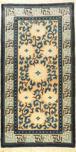 Fine Ningxia 'Lotus' Rug (Qing Dynasty),