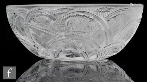 A post war Lalique Pinsons pattern bowl, pattern No 5747,