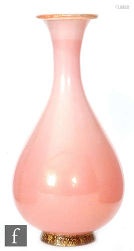 A mid 20th Century Venini 'Laguna' vase by Tomaso Buzzi,