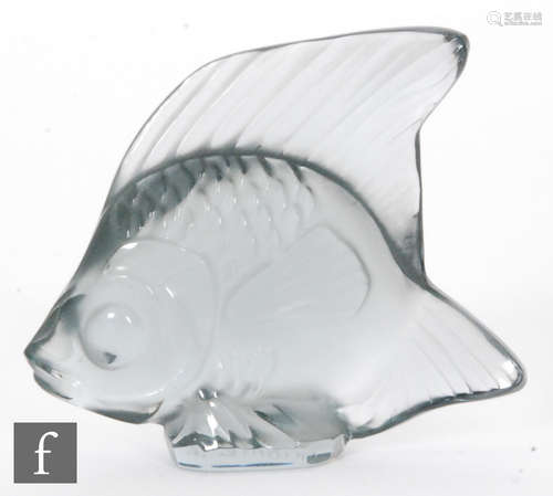 A Lalique glass fish sculpture in grey, engraved signature, height 4.5cm.