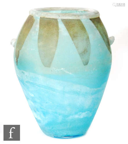 A later 20th Century Seguso Scavo glass vase designed by Livio Seguso,