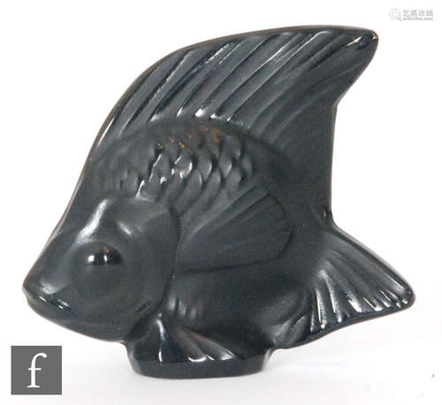 A Lalique glass fish sculpture in opaque black, engraved signature, height 4.5cm.