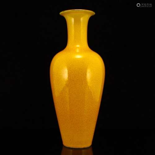 Beautiful Chinese Gilt Edge Yellow Glaze Porcelain Vase
