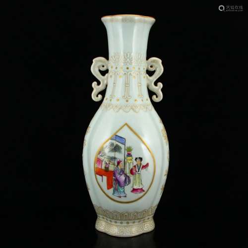 Superb Gilt Gold Famille Rose Porcelain Figures Vase