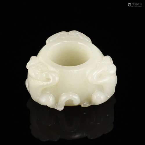 Vintage Hetian Jade Low Relief Monkeys Thumb Ring