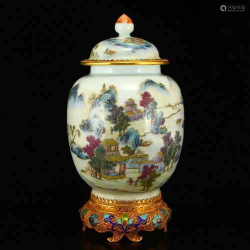 Beautiful Gilt Edge Famille Rose Porcelain Jar