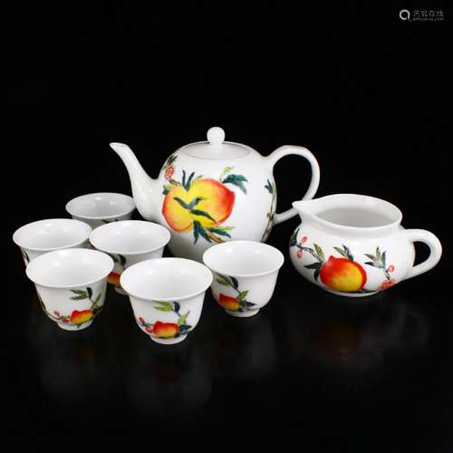 Set Beautiful Famille Rose Porcelain Teapot & Cups