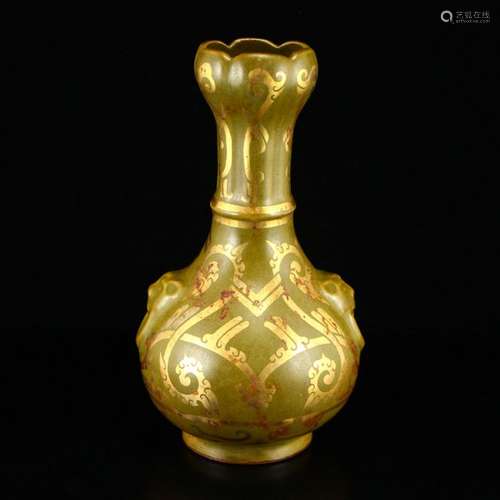 Beautiful Gilt Gold Tea Dust Glaze Porcelain Vase