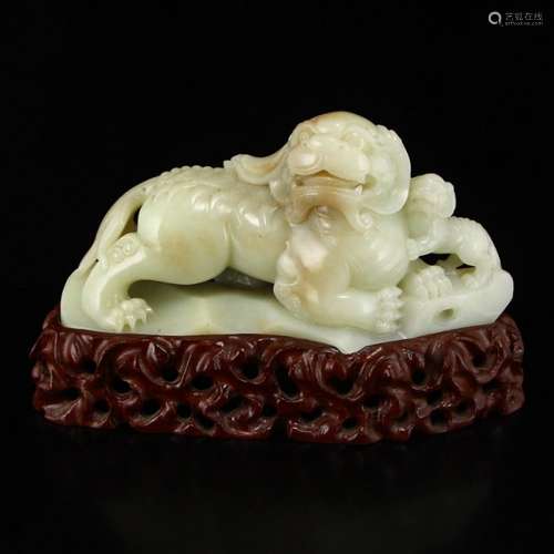 Superb Chinese Hetian Jade Statue - Fortune Lions