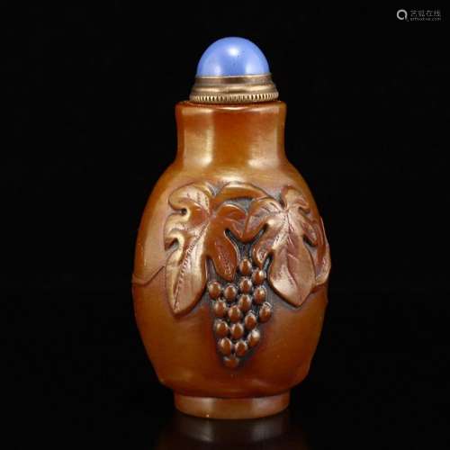 Vintage Chinese Shoushan Stone Low Relief Snuff Bottle