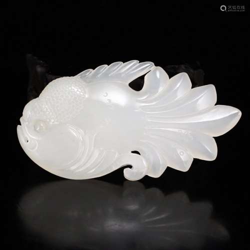 Chinese Natural White Hetian Jade Fish Pendant