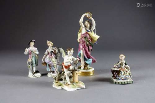 Collection de cinq Statuettes. Figurant angelot, f…