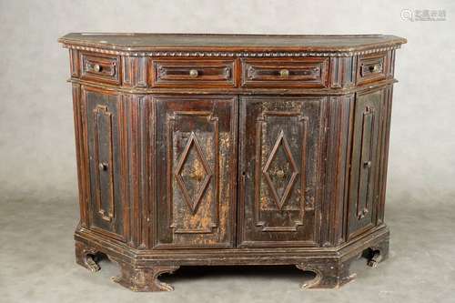 Credenza. La face ouvre par quatre tiroirs et quat…