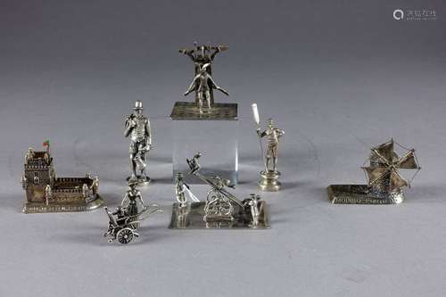 Sept Miniatures en Argent. Equarisseur, chaudronni…