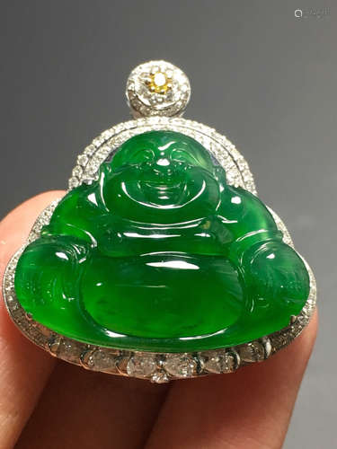 AN ICE SUN GREEN JADEITE BUDDHA PENDANT