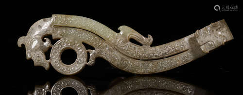 A HETIAN JADE BUCKLE WITH DRAGON PATTERN