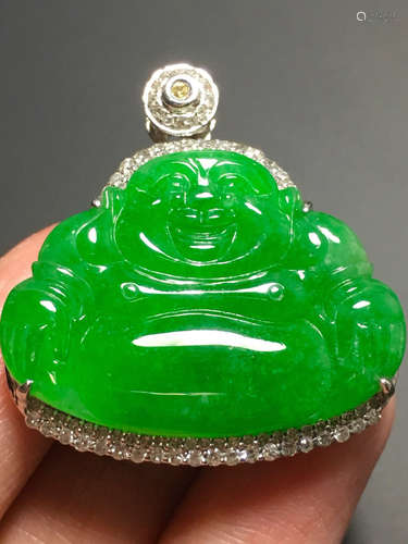 AN ICE SUN GREEN JADEITE BUDDHA PENDANT