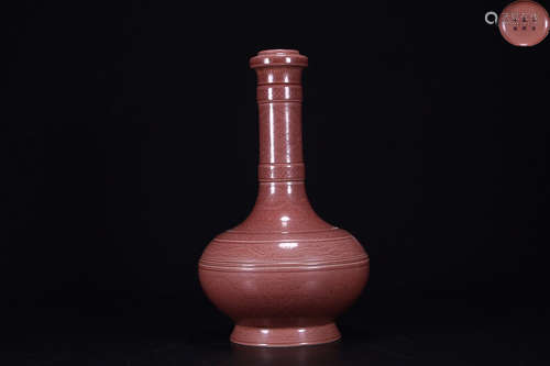 A PURPLE GLAZE VASE WITH SEA PATTERN