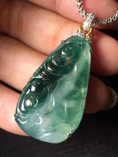 AN ICE BLUE JADEITE MANDARIN DUCK PENDANT