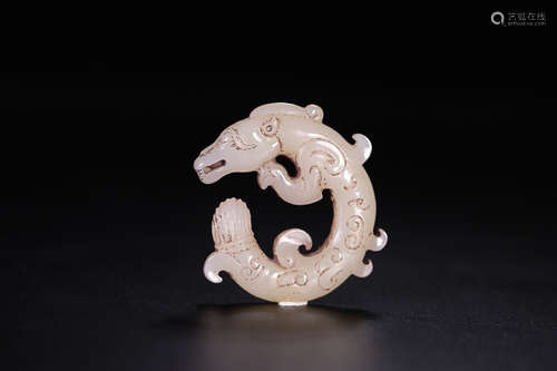 A HETIAN JADE DRAGON PATTERN HAND PIECE