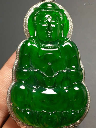 AN ICE SUN GREEN JADEITE GUANYIN PENDANT