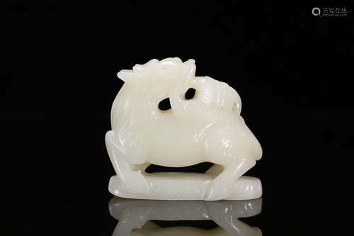 A HETIAN JADE KYLIN ORNAMENT