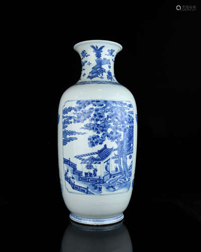 A Chinese Blue and White Porcelain Vase