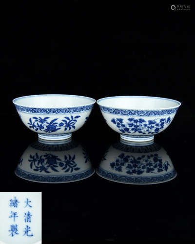 A Pair of Chinese Blue and White Porcelain Bowls