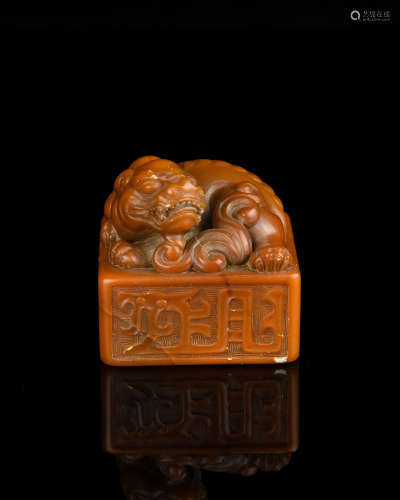 A Chinesae Carved Tianhuang Seal