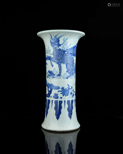 A Chinese Blue and White Porcelain Vase