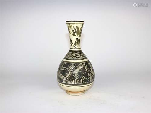 A Chinese Ji-Zhou Porcelain Vase