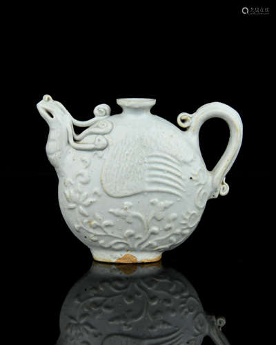 A Chinese White Glazed Porcelain Water Pot