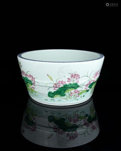 A Chinese Famille-Rose Porcelain Brush Washer